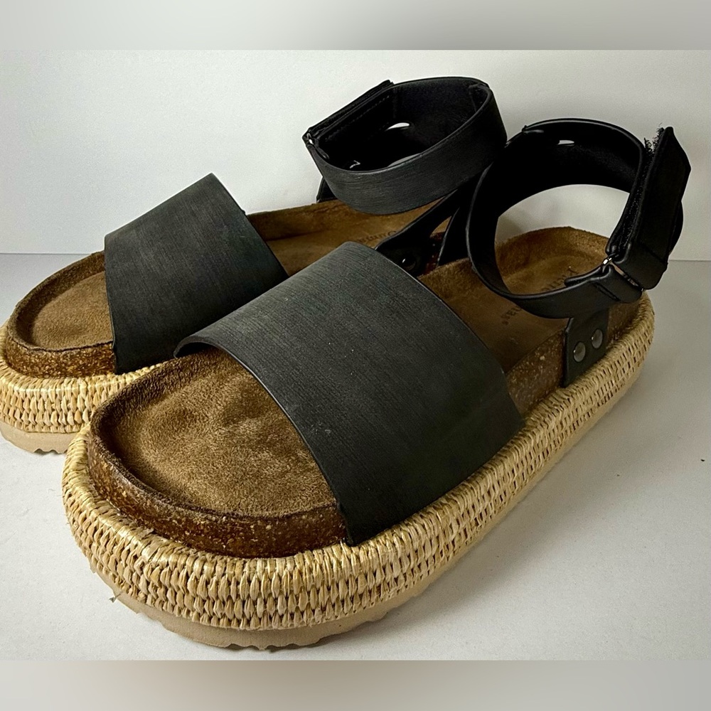 Pierre Dumas Women’s Size 7 Black Platform Sandals Woven Cork Ankle Strap